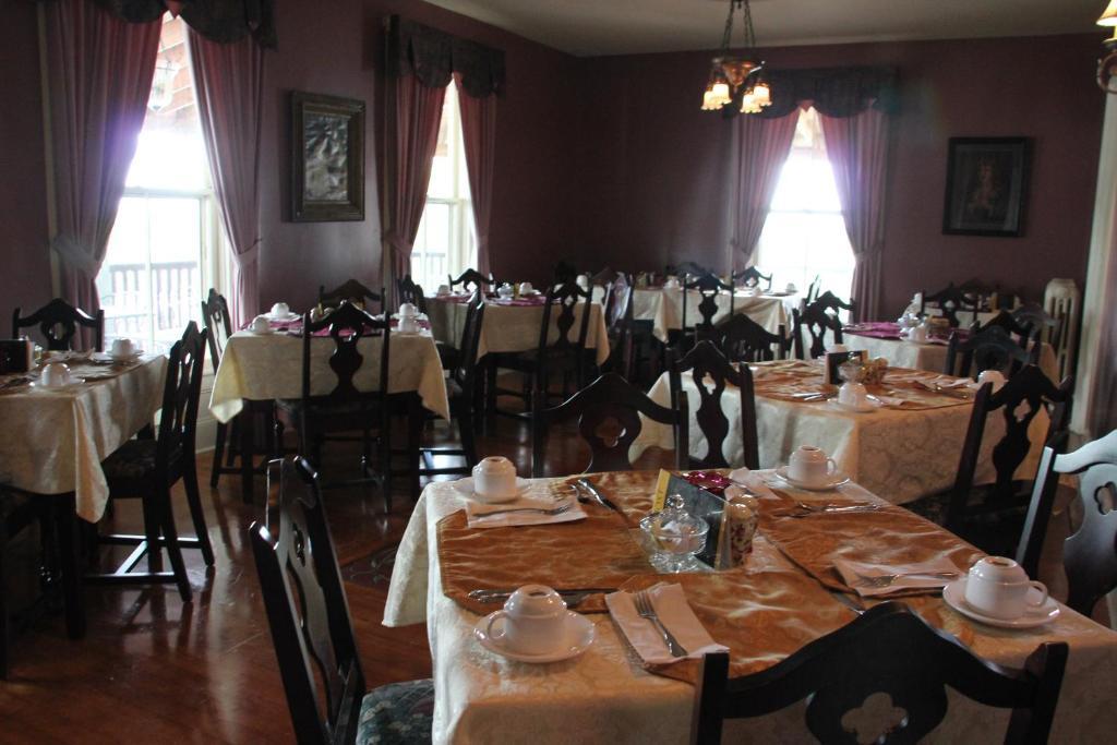 Lynwood Inn Baddeck Inlet Екстериор снимка