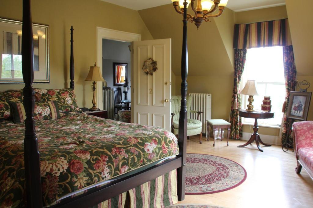 Lynwood Inn Baddeck Inlet Стая снимка