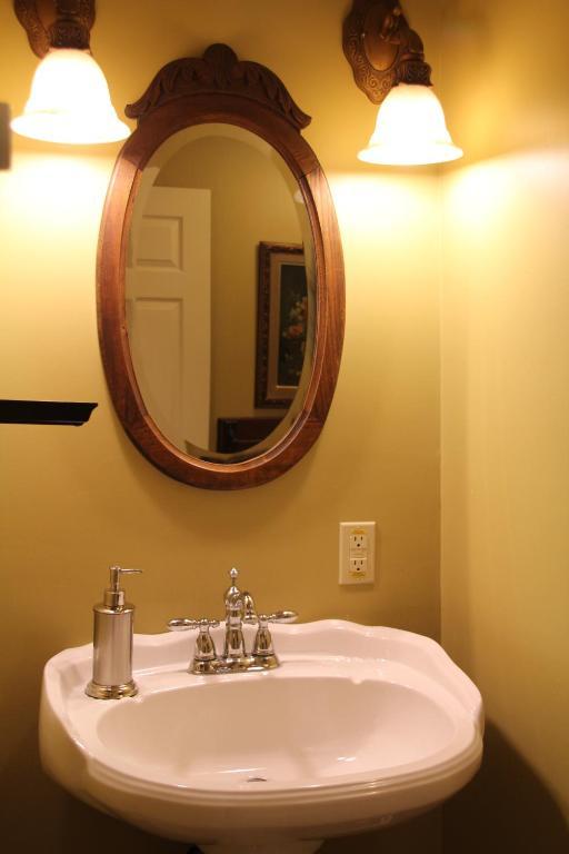 Lynwood Inn Baddeck Inlet Стая снимка