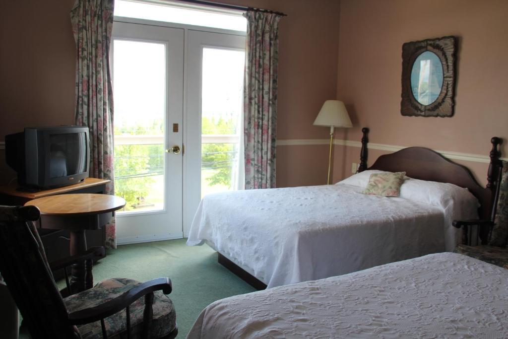 Lynwood Inn Baddeck Inlet Стая снимка